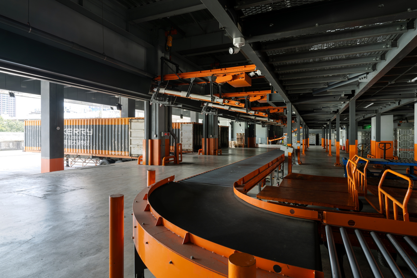 嘉里大榮物流重新站新建工程