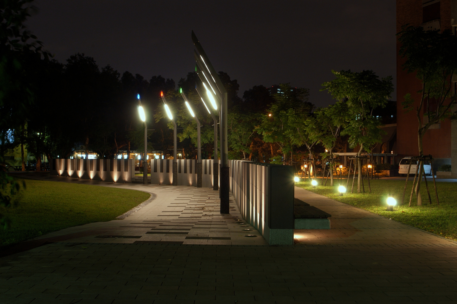 國立臺灣大學鹿鳴廣場