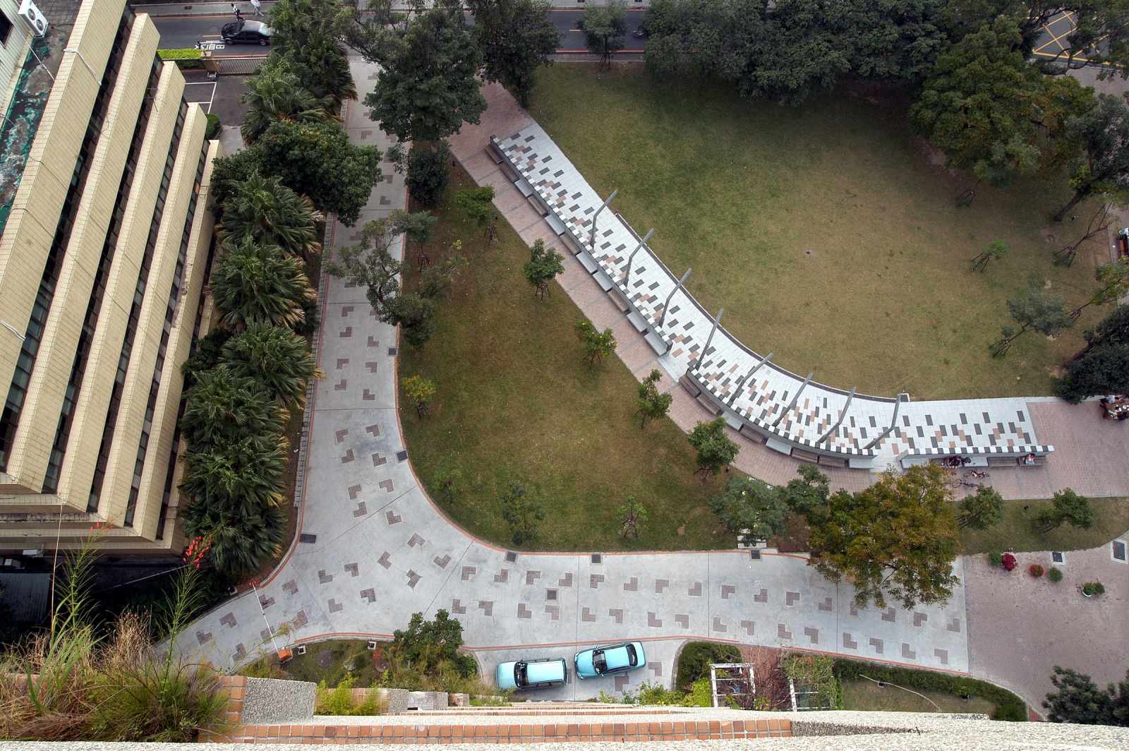 國立臺灣大學鹿鳴廣場