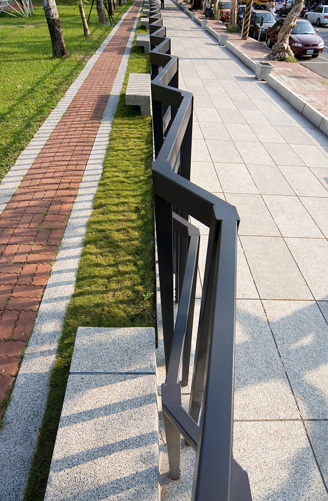 高雄醫學大學同盟路校門