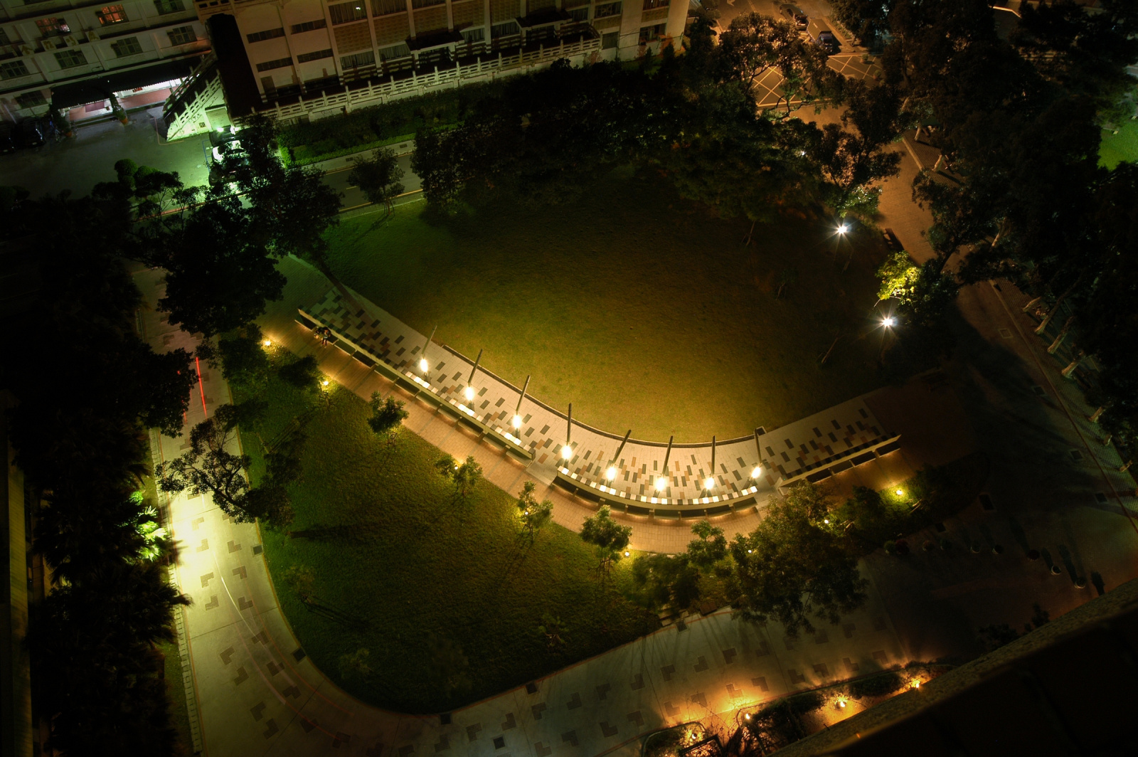 國立臺灣大學鹿鳴廣場