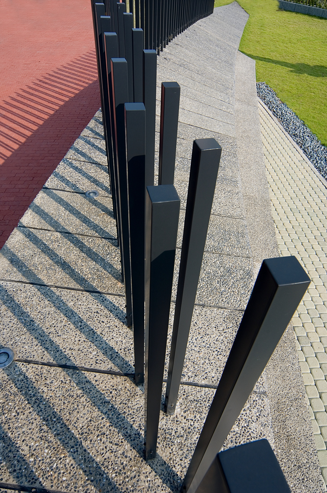 高雄醫學大學同盟路校門