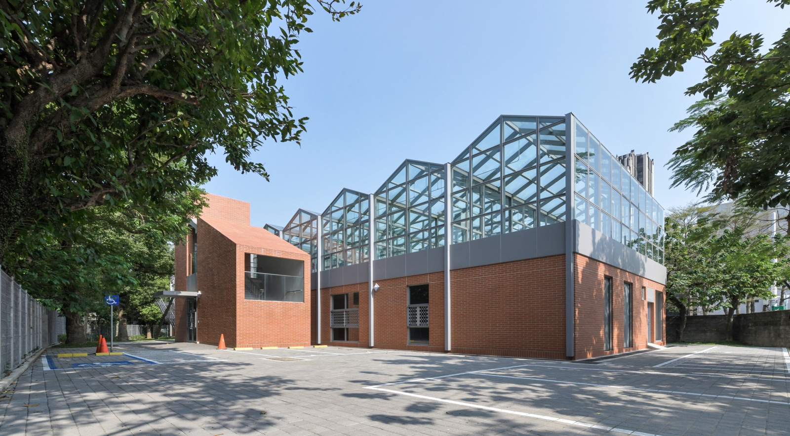 國立臺灣大學植物培育溫室新建工程