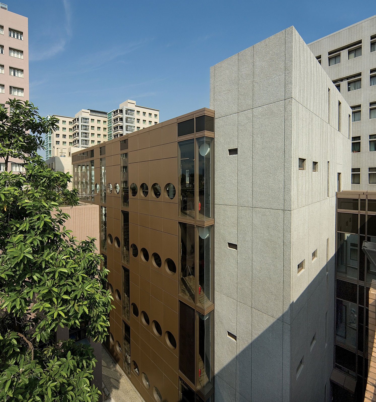 高雄醫學大學圖書館二館新建工程